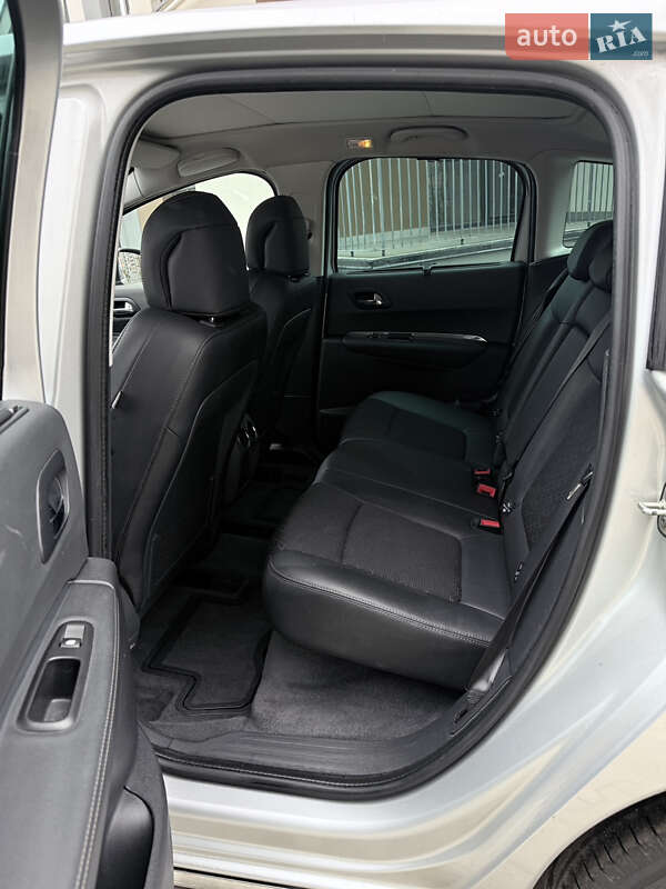 Позашляховик / Кросовер Peugeot 3008 2015 в Тернополі