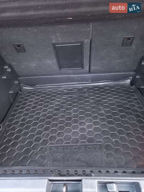 Позашляховик / Кросовер Peugeot 3008 2015 в Тернополі