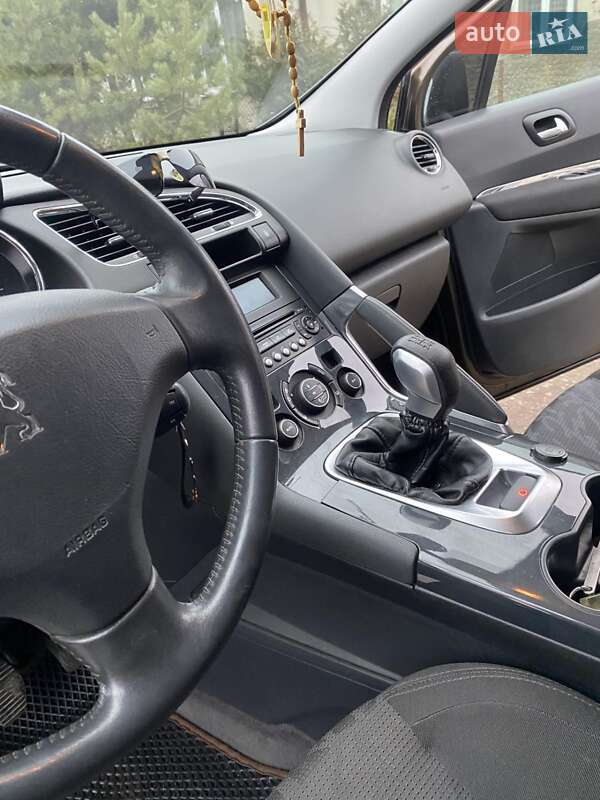 Позашляховик / Кросовер Peugeot 3008 2011 в Рогатині