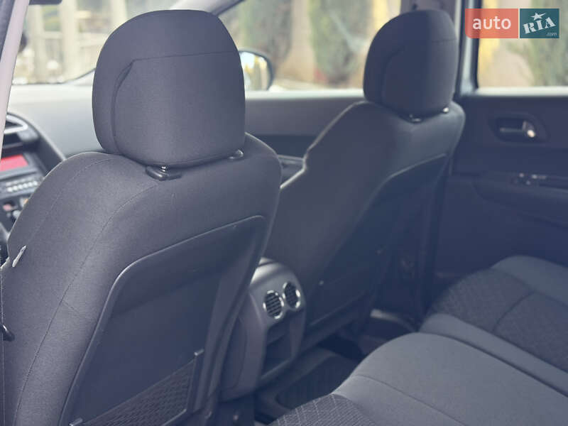 Позашляховик / Кросовер Peugeot 3008 2014 в Стрию