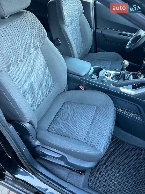 Позашляховик / Кросовер Peugeot 3008 2011 в Коломиї