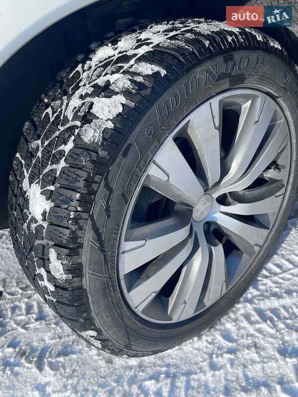 Внедорожник / Кроссовер Peugeot 3008 2016 в Ровно фото 5 Внедорожник / Кроссовер Peugeot 3008 2016 в Ровно