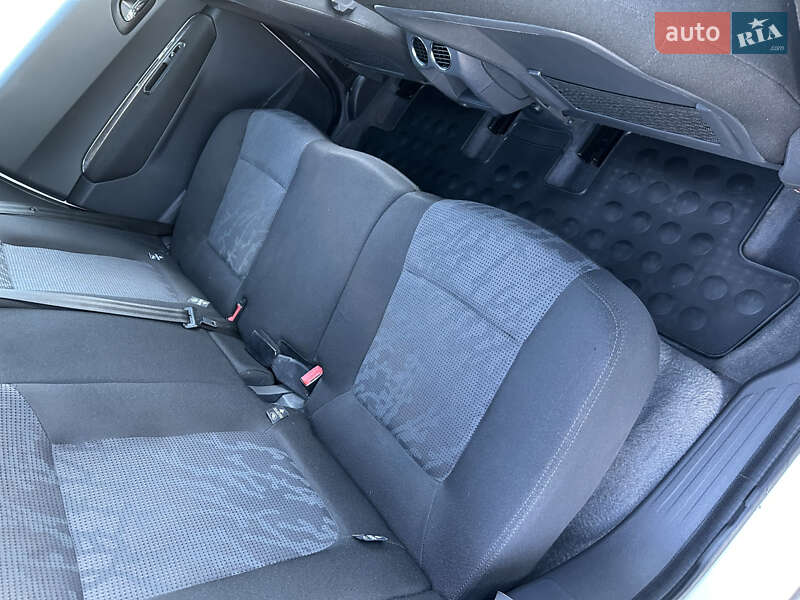 Внедорожник / Кроссовер Peugeot 3008 2011 в Звягеле