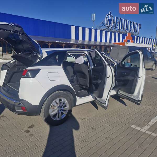 Внедорожник / Кроссовер Peugeot 3008 2017 в Староконстантинове