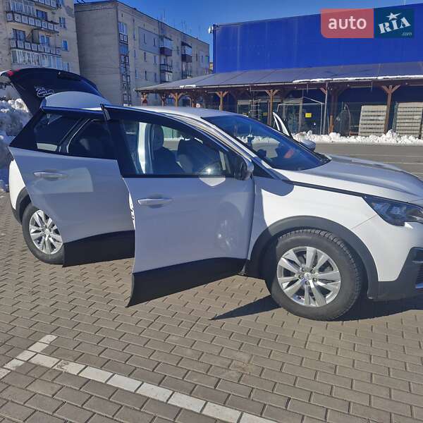 Внедорожник / Кроссовер Peugeot 3008 2017 в Староконстантинове