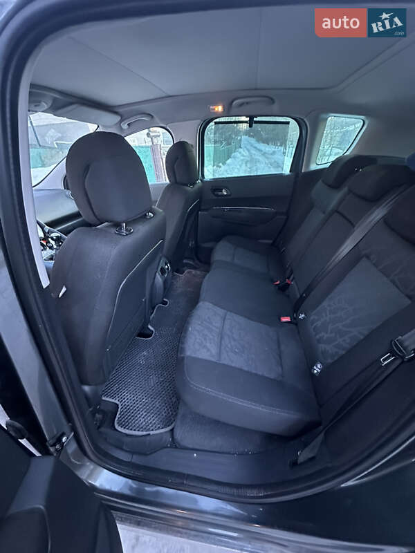 Внедорожник / Кроссовер Peugeot 3008 2010 в Городке