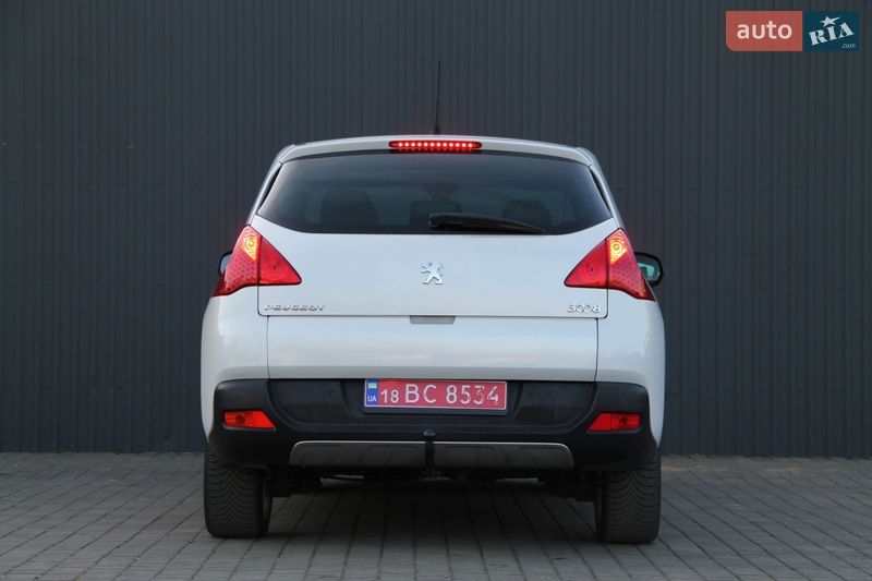 Внедорожник / Кроссовер Peugeot 3008 2013 в Сарнах