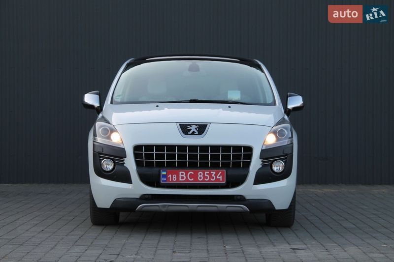 Внедорожник / Кроссовер Peugeot 3008 2013 в Сарнах