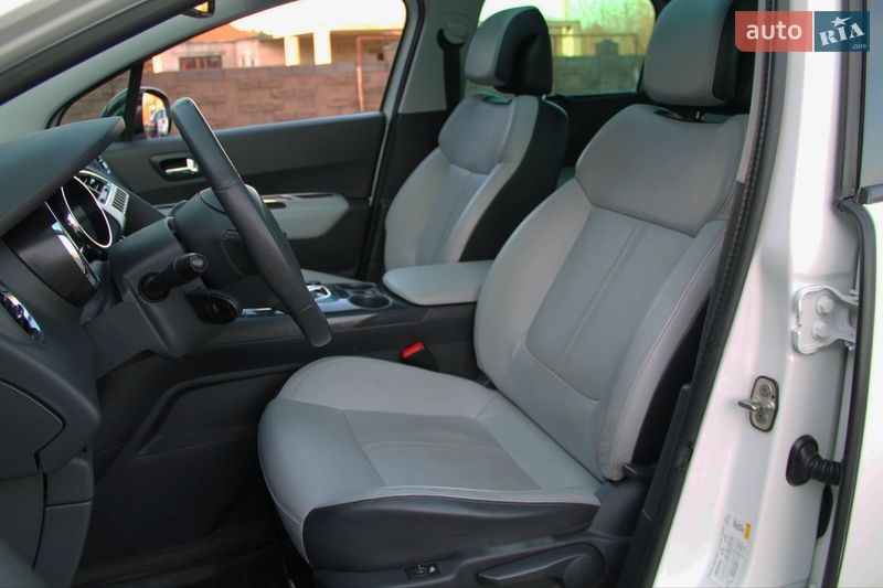 Внедорожник / Кроссовер Peugeot 3008 2013 в Сарнах