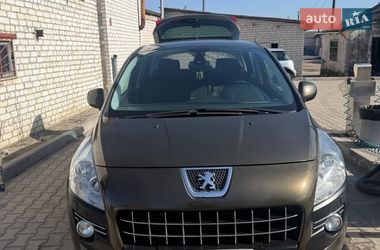 Позашляховик / Кросовер Peugeot 3008 2010 в Житомирі