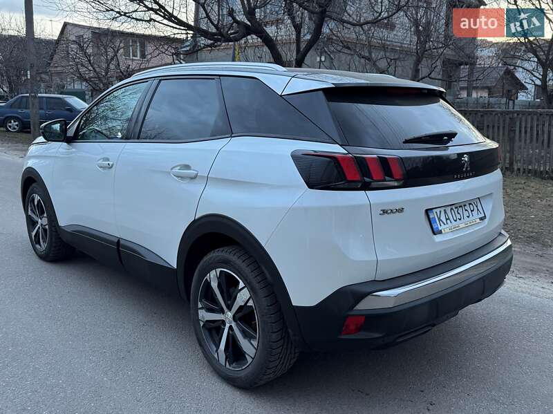 Внедорожник / Кроссовер Peugeot 3008 2017 в Киеве