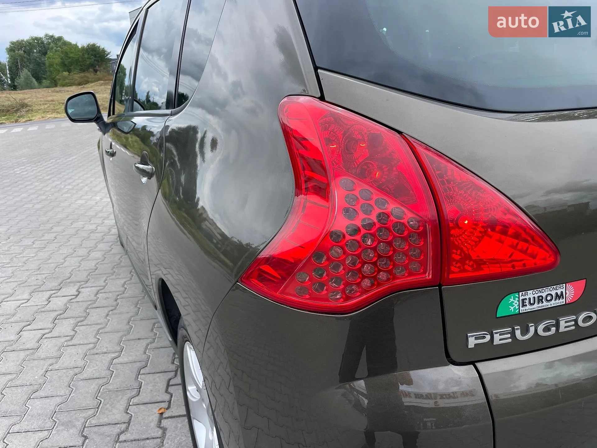 2011 Peugeot 3008 - мініатюра 4