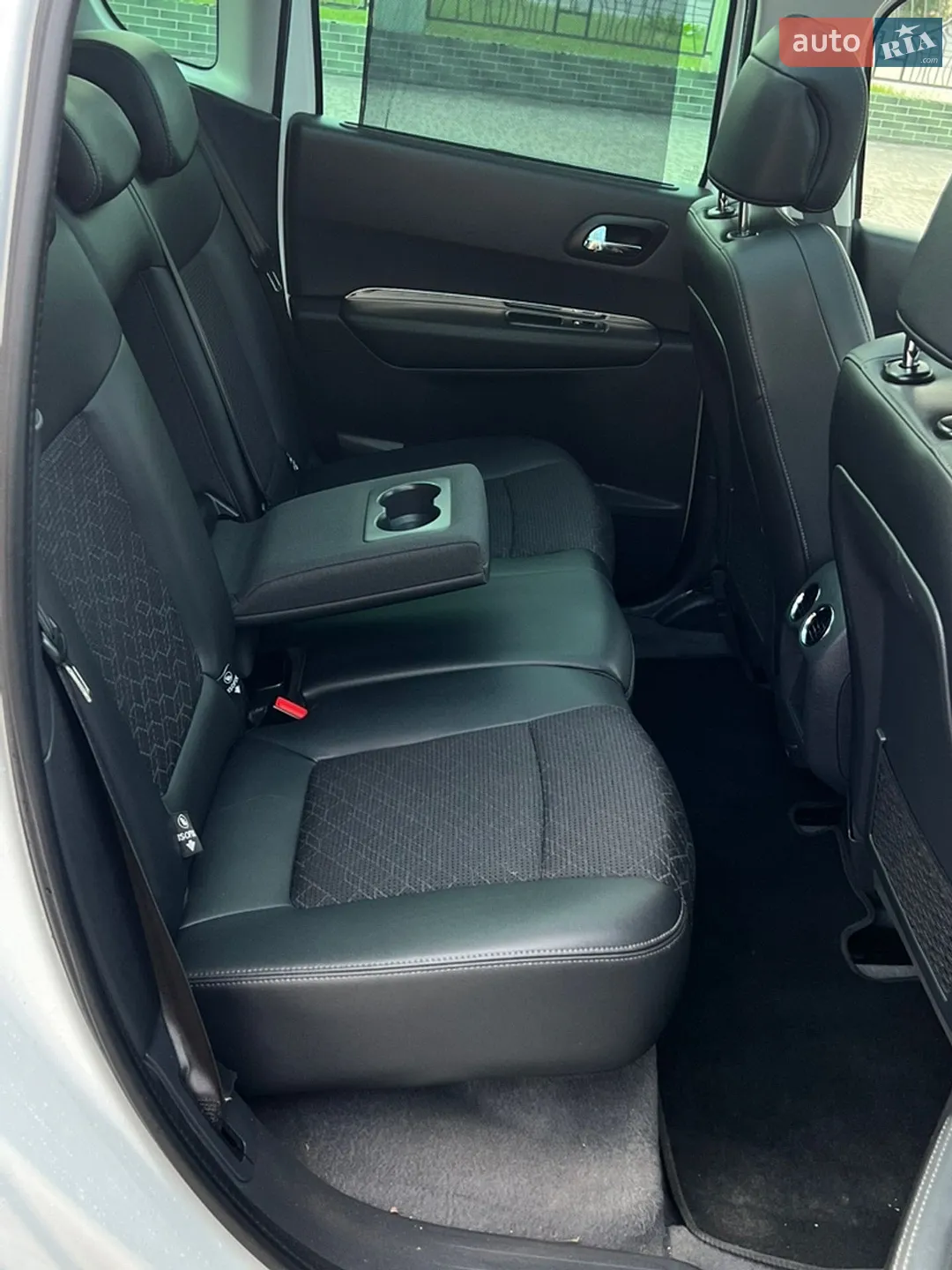 2015 Peugeot 3008 - мініатюра 26
