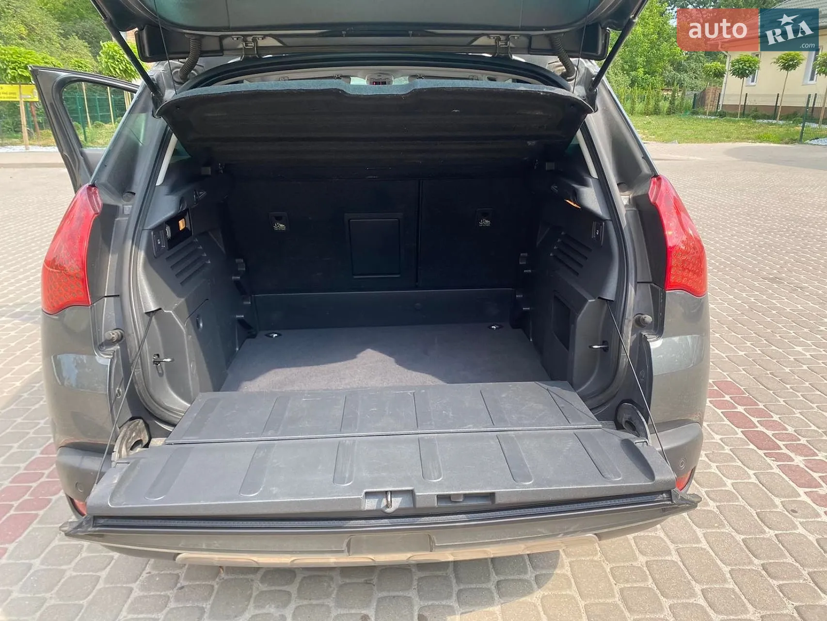 2011 Peugeot 3008 - мініатюра 12