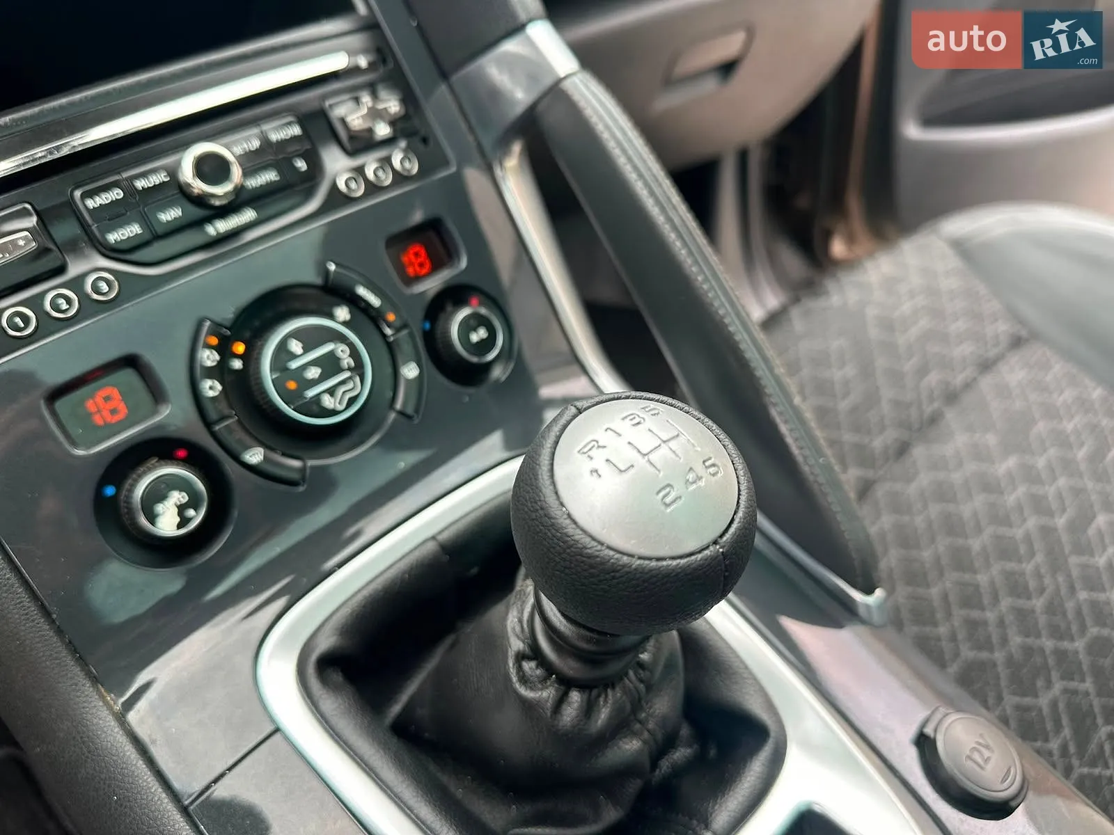 2015 Peugeot 3008 - мініатюра 63