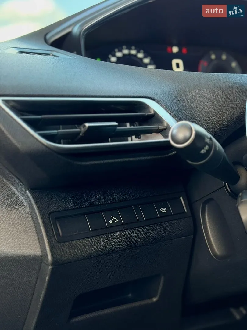 2017 Peugeot 3008 - мініатюра 13