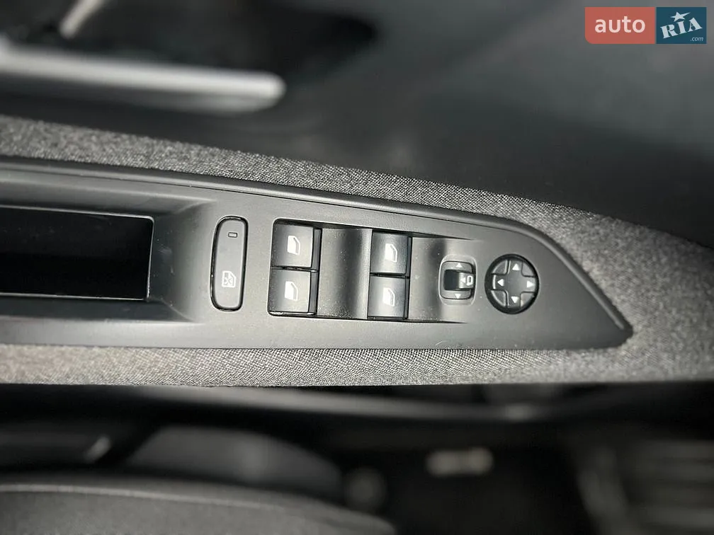2019 Peugeot 3008 - мініатюра 10