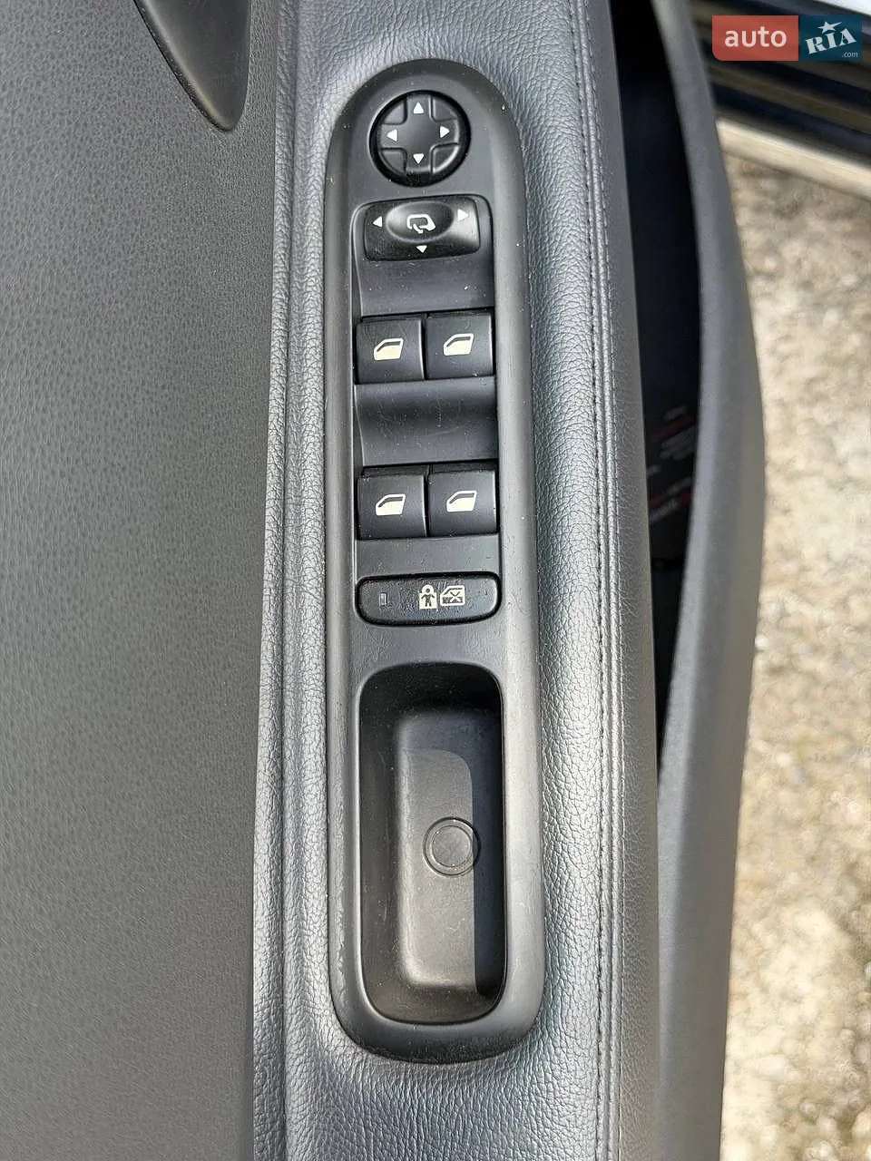 2011 Peugeot 3008 - мініатюра 28