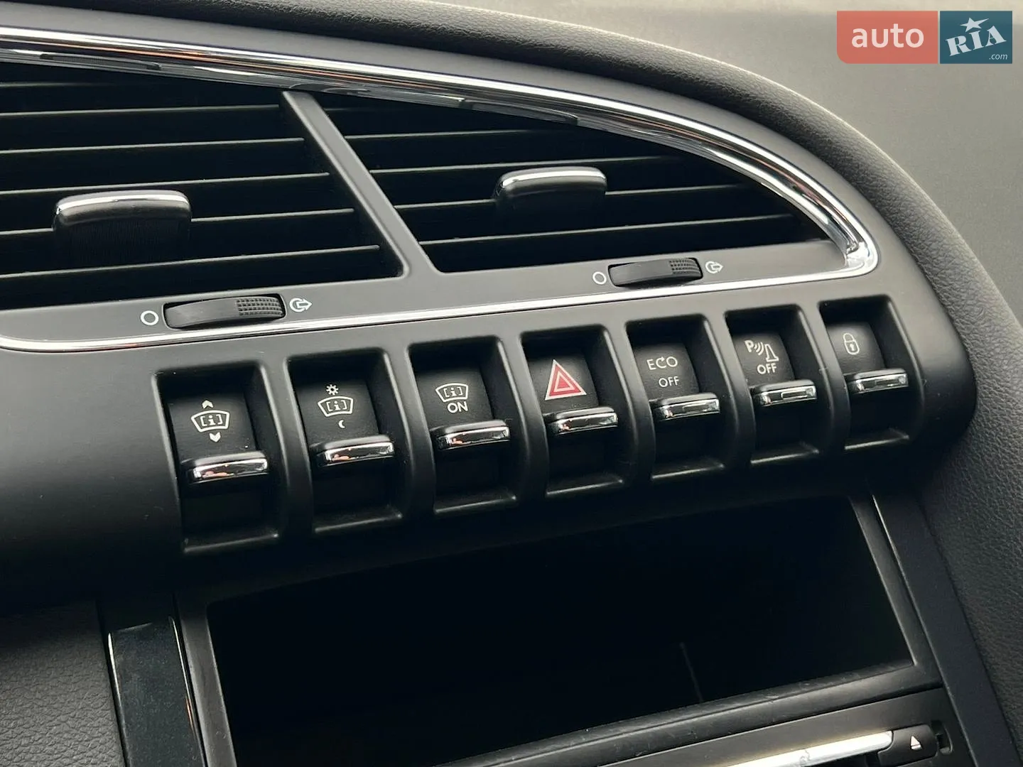 2013 Peugeot 3008 - мініатюра 40
