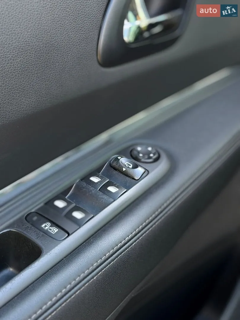 2015 Peugeot 3008 - мініатюра 87