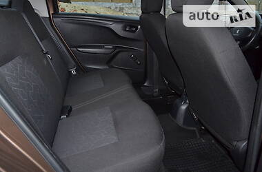 Седан Peugeot 301 2013 в 