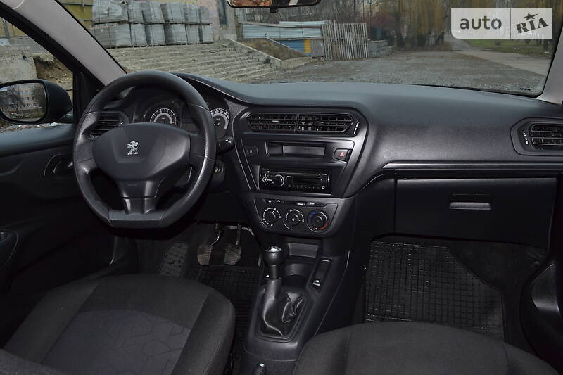 Седан Peugeot 301 2013 в Києві
