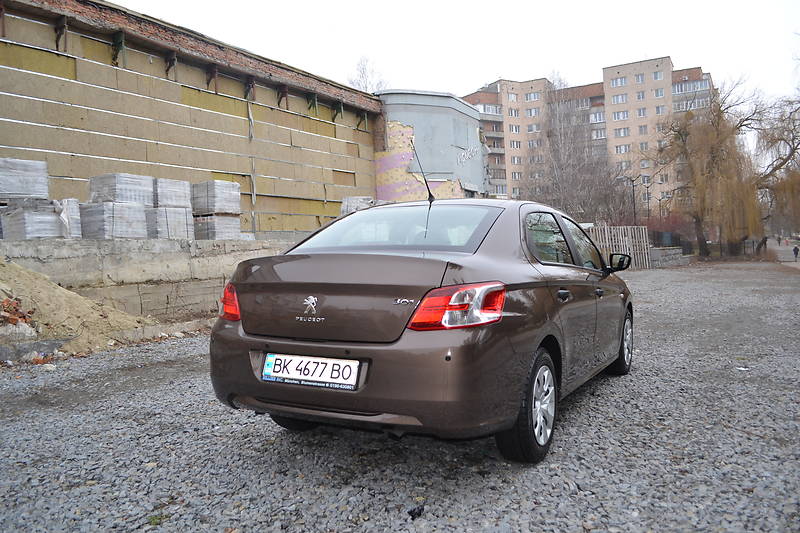 Седан Peugeot 301 2013 в Києві