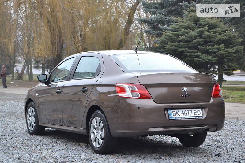 Седан Peugeot 301 2013 в Києві