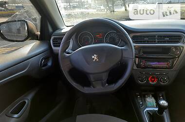 Седан Peugeot 301 2013 в Черновцах