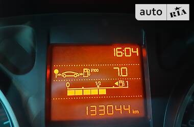 Седан Peugeot 301 2013 в Черновцах