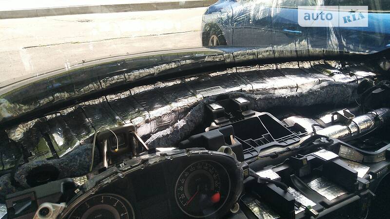 Седан Peugeot 301 2013 в Львові