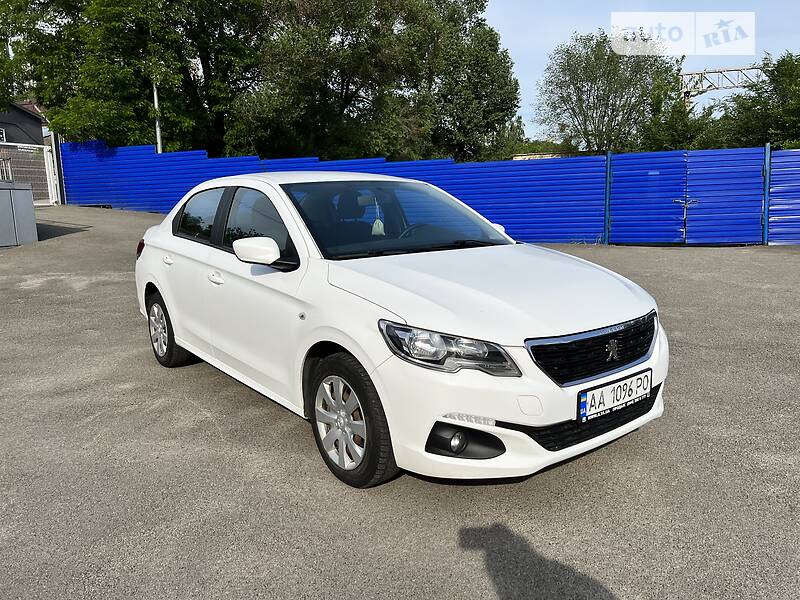 Седан Peugeot 301 2017 в 