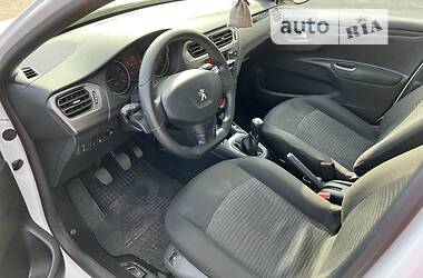 Седан Peugeot 301 2017 в 