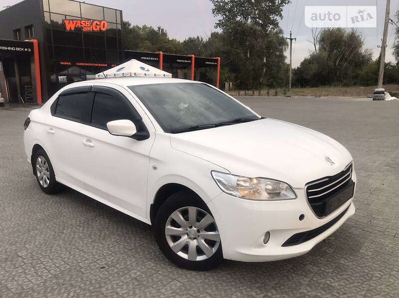 Peugeot 301