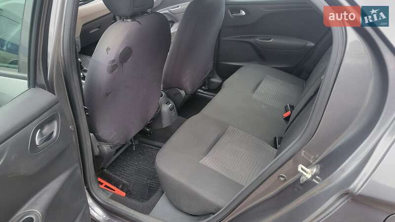 Седан Peugeot 301 2018 в Вінниці