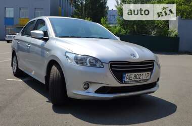 Седан Peugeot 301 2016 в 