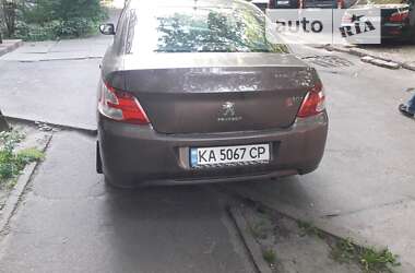 Седан Peugeot 301 2016 в Киеве
