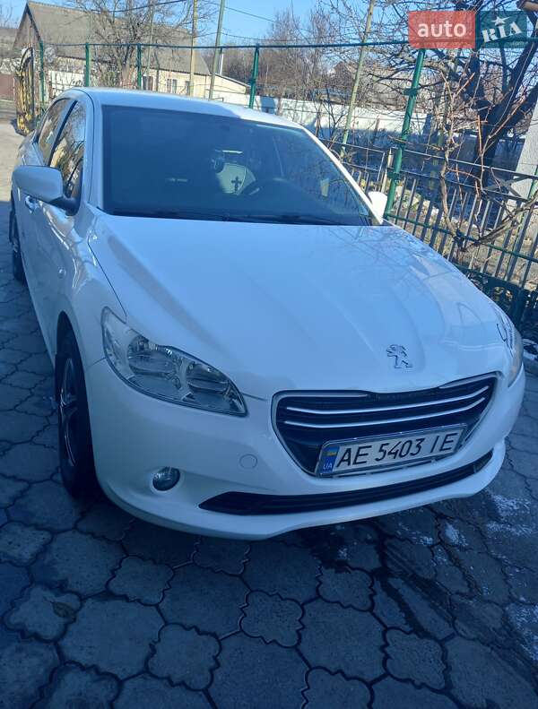 Седан Peugeot 301 2013 в Дніпрі