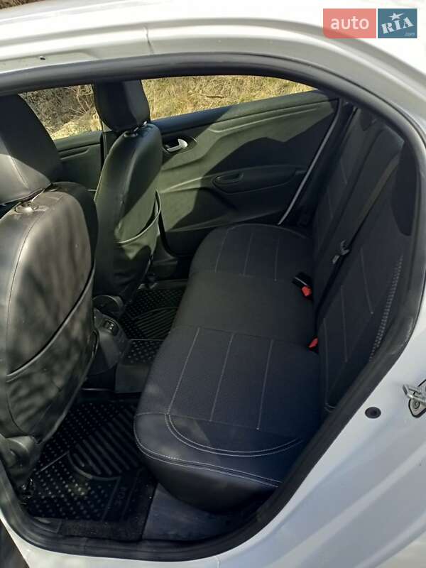 Седан Peugeot 301 2020 в Вінниці