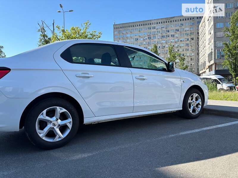 Седан Peugeot 301 2019 в Киеве