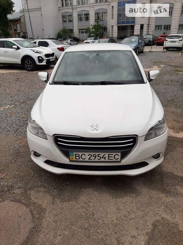 Седан Peugeot 301 2013 в Львове