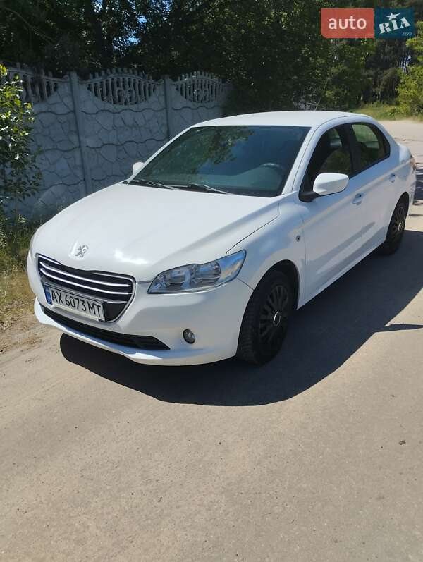 Седан Peugeot 301 2016 в Харькове