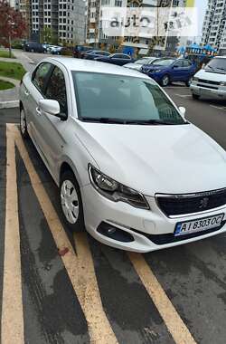 Седан Peugeot 301 2018 в Киеве