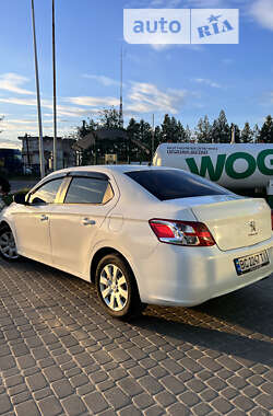 Седан Peugeot 301 2013 в Новояворівську