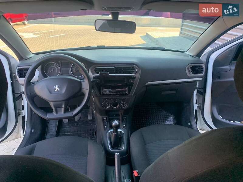 Седан Peugeot 301 2013 в Києві