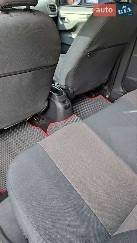 Седан Peugeot 301 2013 в Вінниці