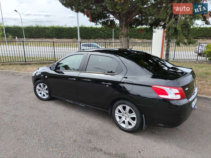 Седан Peugeot 301 2013 в Борщеві