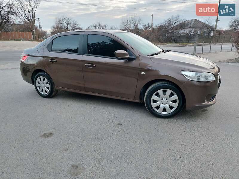 Седан Peugeot 301 2013 в Днепре