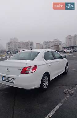 Седан Peugeot 301 2013 в Киеве