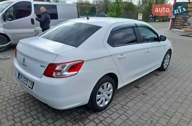 Седан Peugeot 301 2013 в Умані